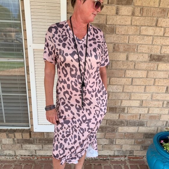 Casual Leopard Maxi Dress - Picture 3 of 3